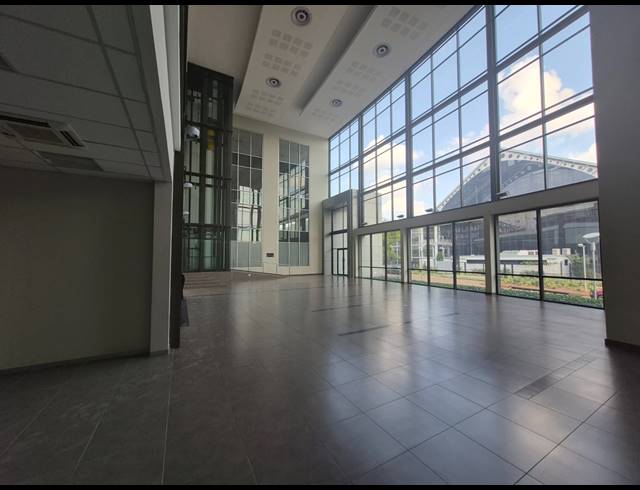 2,245M² OFFICE TO LET IN PARKTOWN